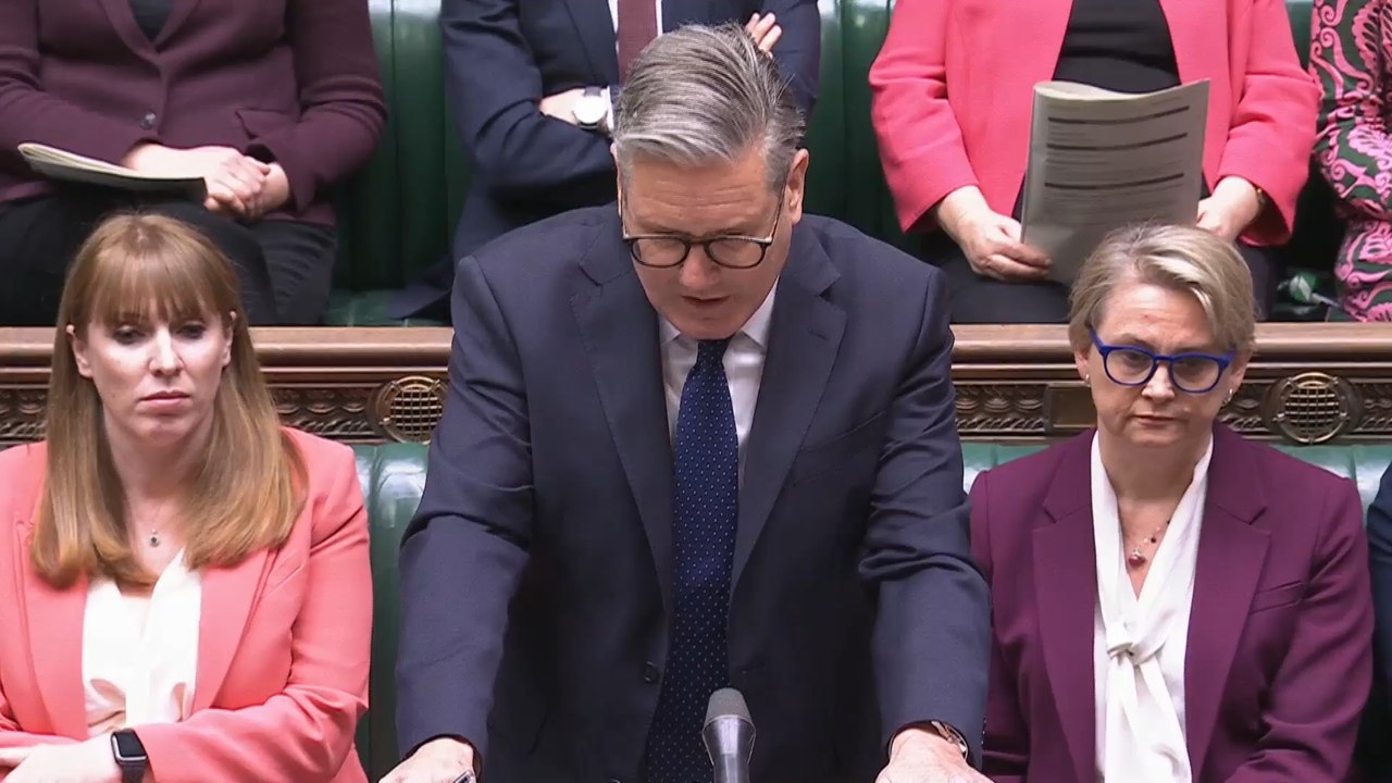 PMQs: Keir Starmer brands Kemi Badenoch a 'spectator, not a leader'