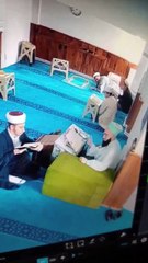 Hafızlar medresede depreme yakalanınca bakın ne yaptılar