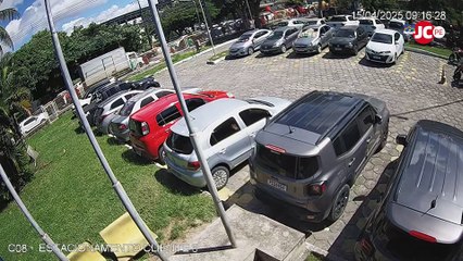 Veja momento em que militante do MST é atropelado em protesto no Recife; motorista está preso