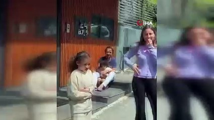 Minikler, depreme 23 Nisan gösterisinde yakalandı