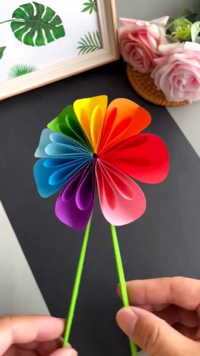 Fun & Easy Paper Craft: Create Colorful Flowers with Your Kids! 🌸✂️