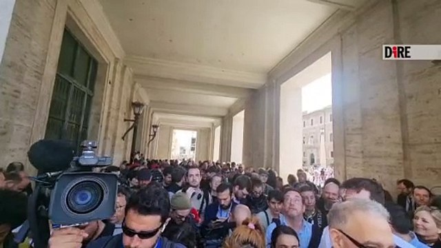 Roma - PAPA. 2MILA RICHIESTE ACCREDITO, SI PREPARA SECONDA SALA CRONISTI (23.04.25)