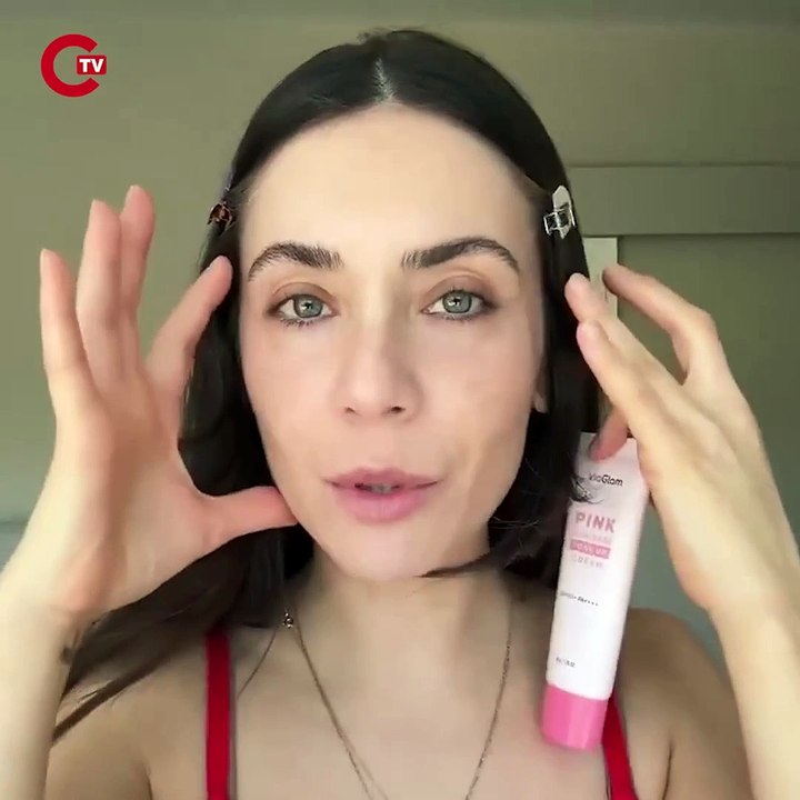 Odadan Koşarak Kaçtı: Oyuncu Fulya Zenginer depreme böyle yakalandı