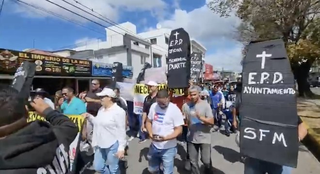 Organizaciones de SFM realizan entierro simbólico de instituciones públicas por falta de respuestas a demandas sociales