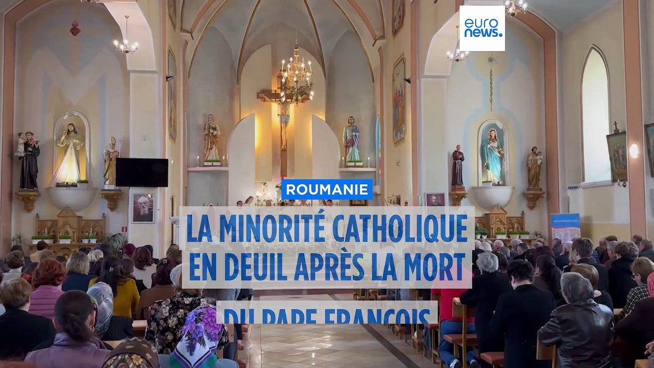 Les catholiques roumains pleurent la disparition du pape François