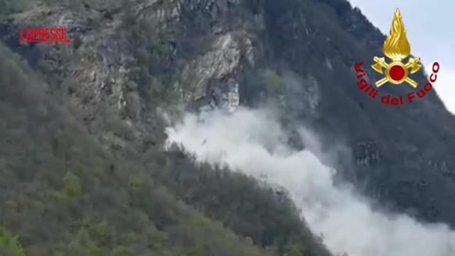 Maltempo tra Piemonte e Lombardia, l'enorme frana a Varzo nel Verbano