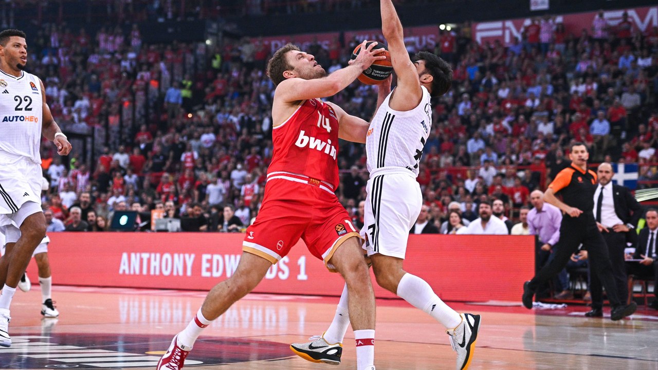 Olympiakos eiskalt: Real Madrid geht in Piräus unter