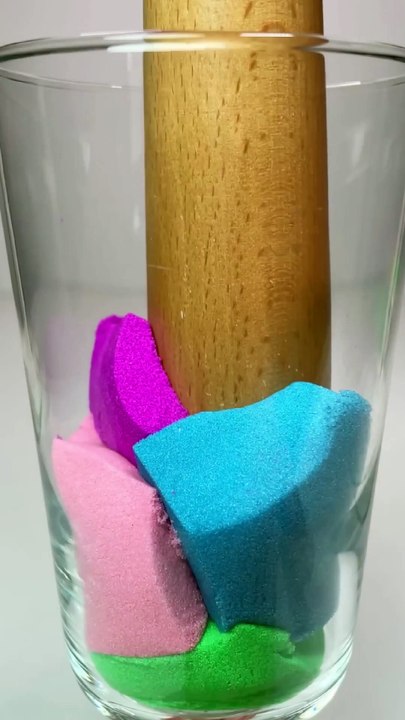 Watch the ultimate satisfaction as kinetic sand drops & squishes in perfect ASMR style 😌✨ | No talking, just relaxing visuals! #ASMR #KineticSand #SatisfyingShorts