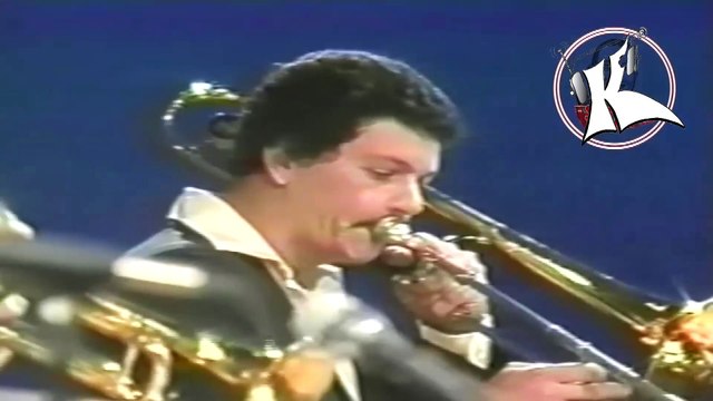 (Hermanos Lebron) Salsa y control