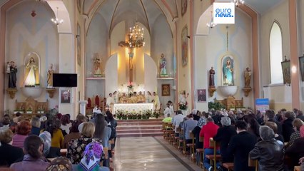 Rumuńscy katolicy opłakują papieża Franciszka specjalną mszą i modlitwami