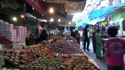 Celebrating Pakistan's Festivals A Riot of Colors