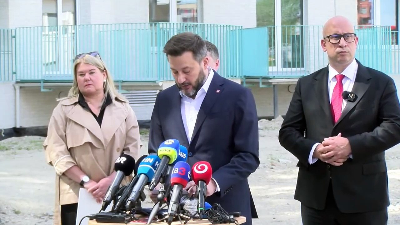 ZÁZNAM: Bratislava: Prvý nájomný bytový dom na Muchovom námestí je skolaudovaný