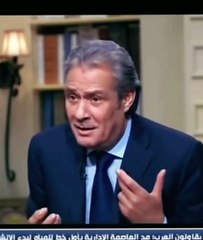 الفنان الراحل فاروق الفيشاوي يكشف رأيه في رقص الرجال بطريقة خادشة.