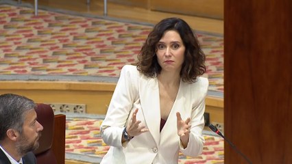 Ayuso acusa a Vox de engañar con las bandas latinas y le invita a condenar las neonazis