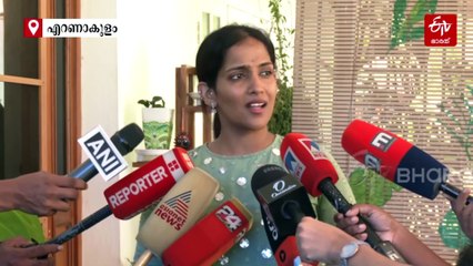 'കലിമയെന്ന് അവര്‍ ചോദിച്ചു, അറിയില്ലെന്ന് പറഞ്ഞതോടെ അച്ഛനെ വെടിവച്ചിട്ടു'; പഹല്‍ഗാമിലെ നടുക്കുന്ന അനുഭവം പങ്കിട്ട് ആരതി