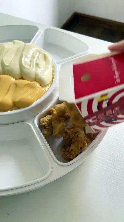 Follow for more ASMR videos🌮🍟 Credits: @theprincessdailylife #mukbang #asmr #fastfood #asmreating