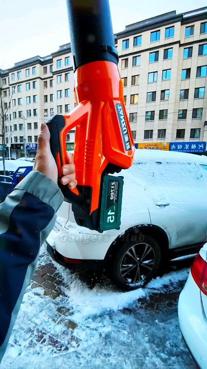 Car 🚗 snow ❄️ 🌨️ removal gadget 😚#cargadgets #trendingproducts