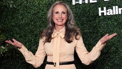 Addio ricci selvaggi: Andie MacDowell cambia look con un nuovo taglio di capelli