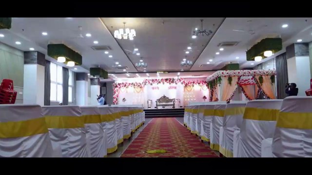 👰💔 وداع مؤثر لابنة في حفل زفاف هندي هندوسي – أب يُغني من أعماق قلبه👰💔 **A Heartfelt Farewell of a Daughter at an Indian Hindu Wedding – A Father Sings from His Soul**बाबुल की दुआएं लेती जा | Father’s Emotional Song for Daughter's Wedding Sangeet