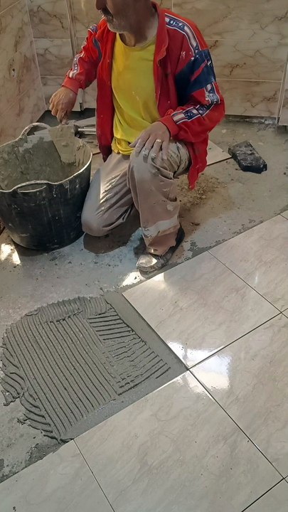 Ceramic Tile Breaks During Installation | How to Handle Challenges with Confidence!#tile_installation #ceramic_tiles #bathroom_decor #installation_tips #bathroom_renovation #design_ideas