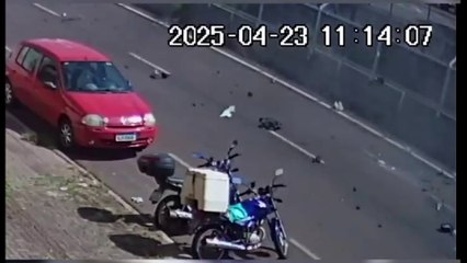 Mecânico capota BMW de 700 durante teste e causa acidente grave em Maringá