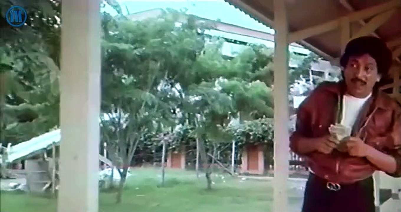 Fajar Yang Kelabu (1981)