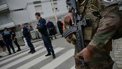 Direct - Attaque au couteau à Nantes, Borne et Retailleau sur place