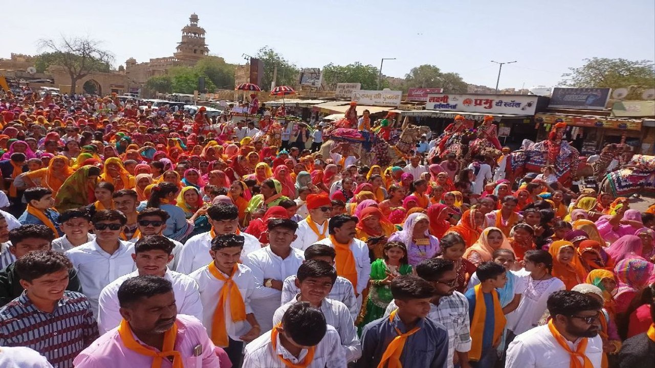 Watch Video: मां चामुण्डा मंदिर प्राण प्रतिष्ठा पर निकली शोभायात्रा