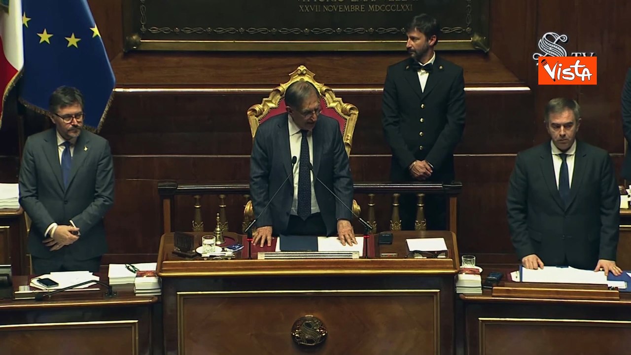 25 Aprile, La Russa in Aula Senato invita a raccoglimento per i caduti di tutte le guerre