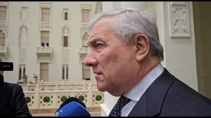 Tajani al Cairo: attacchi Houthi problema grave, 7 mld danni a Egitto