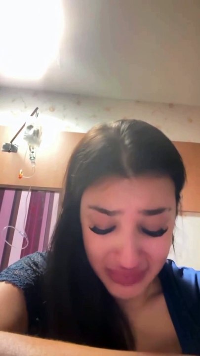 Aos prantos, Bia Miranda desabafa sobre a segunda filha ficar na UTI após nascimento prematuro; veja