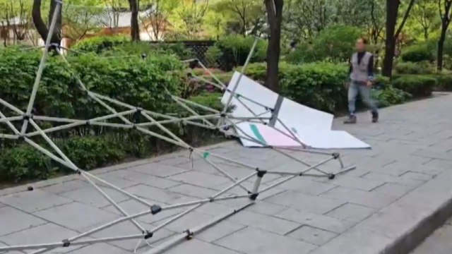 종로구청, '홈플러스 농성장' 천막 강제 철거...일부 충돌 / YTN