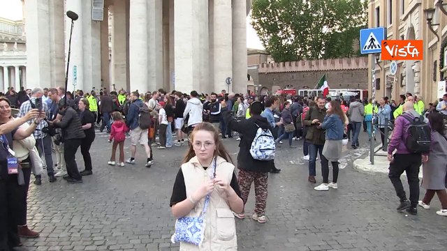 Addio a Papa Francesco, ancora file di fedeli accorsi per portare l'ultimo saluto al Santo Padre