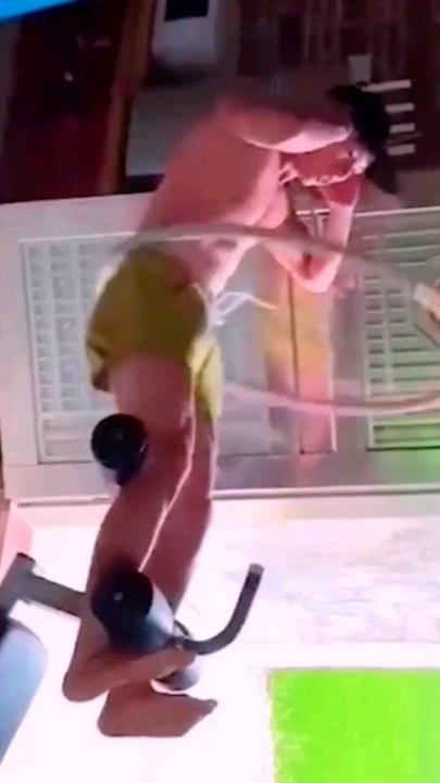 #abs #hoop #workout #motivation #sn2sg #gym #sunnight #exercise #sunnightmusic #bodybuilding #muscle #hit #sunnightpop #sunnightjazz #sunnightblues #xcllcx #hulahoop #speedup #flying  #men #physics #play #game #fitness #passion #testosterona