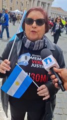 Argentinos Rinden Homenaje al Papa Francisco en su Velatorio en Roma