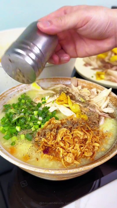 Soupe de Poulet Traditionnelle Vietnamienne ( Cháo Gà )