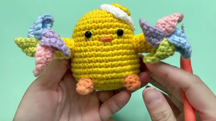 Crochet Chick Tutorial: 5. How to crochet the chicks feet?