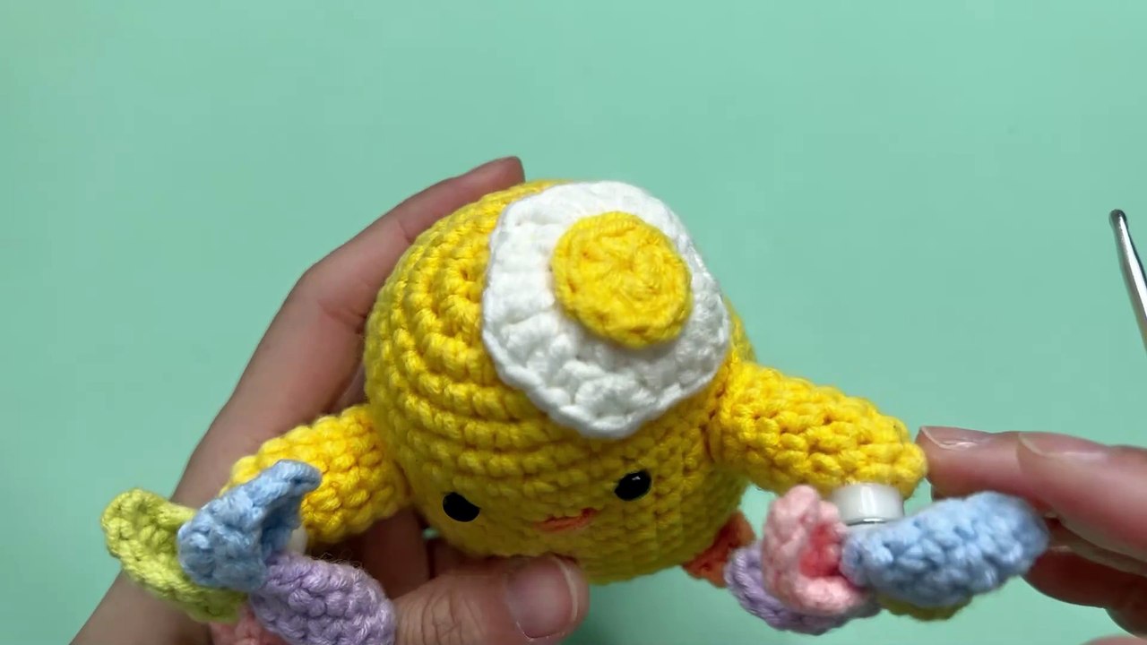 Crochet Chick Tutorial: 6. How to crochet a poached egg?