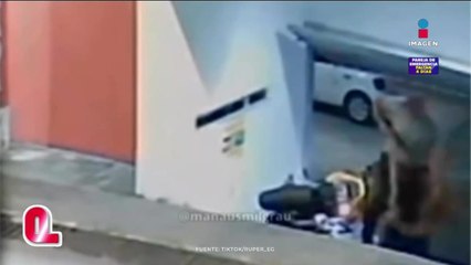 Llevó a su novia en moto al motel y terminaron en el suelo