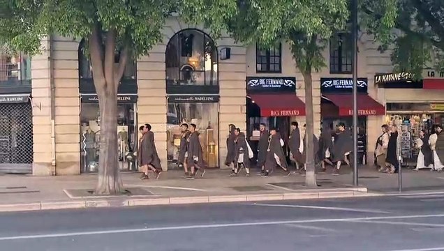 Les légionnaires romains prennent possession de Nîmes