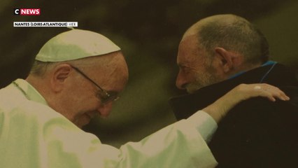 «Avec lui, j'étais le plus près du seigneur» : cet ex-sdf raconte sa rencontre avec le pape François
