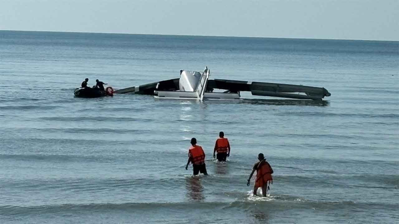動画：タイ王立警察の飛行機、ホアヒン離陸直後に海へ墜落