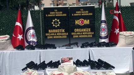 İzmir polisinden 4 gün süren dev operasyon: 1 milyondan fazla uyuşturucu hap ve 437 adet tabanca ele geçirildi