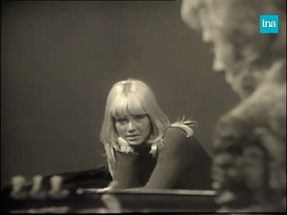 Johnny Hallyday – "Ma Vie à T’aimer" & Interview (Le Petit Dimanche Illustré – 07 Avril 1968)