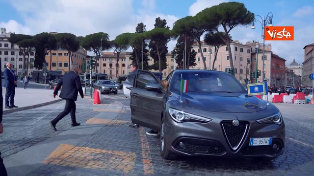 25 Aprile, Meloni all'altare della Patria per la Liberazione