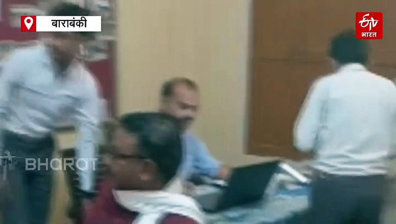 यूपी बोर्ड रिजल्ट; मजदूर की बेटी महक ने इंटर में किया टॉप, 10वीं में जालौन के यश ने फहराया परचम, बेटियों ने फिर मार बाजी