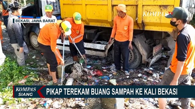 Mobil Pikap Buang Sampah ke Kali Bekasi, 50 Personel dari Dinas Lingkungan Hidup Bersihkan Lokasi