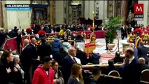 Más de 100 mil personas asisten a la despedida del papa Francisco en la Basílica de San Pedro