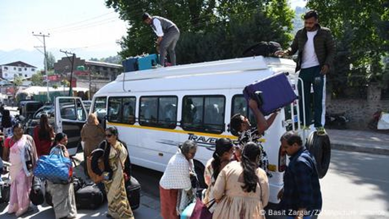 Kashmir shooting rampage panics residents, Indian tourists