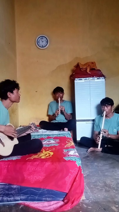 Kembar tiga